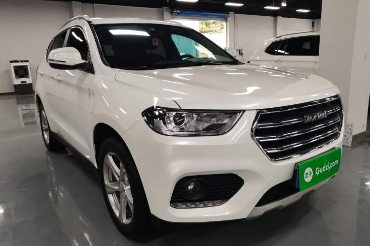 Used Haval H2 2018 Chuanxiang Edition 1.5T Dual-Clutch Two-Wheel Drive ZhiShang Model China V Standard
