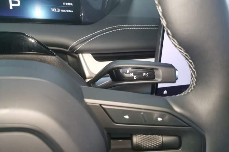 Used Xiaomi Auto SU7 2024 Four-Wheel Drive Ultra-Long Range Advanced Intelligent Driving Max Edition Gear Lever