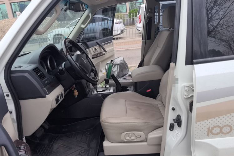 Used Mitsubishi Pajero 