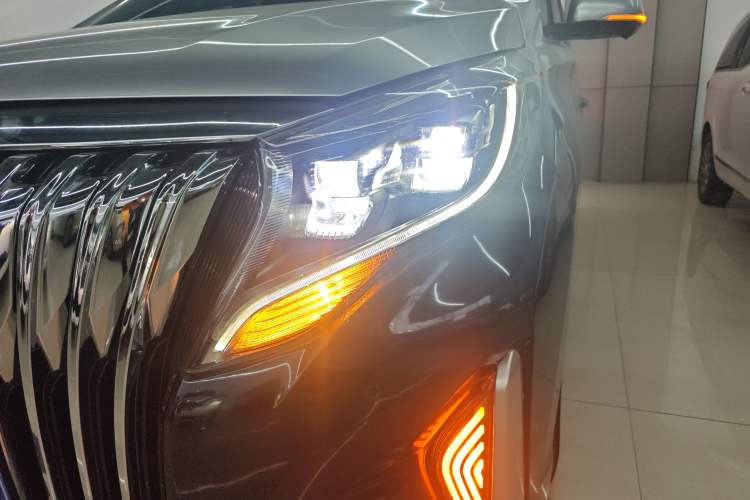 Used GAC Trumpchi M8 2023 Lingxiu Series 390T Prestige Edition