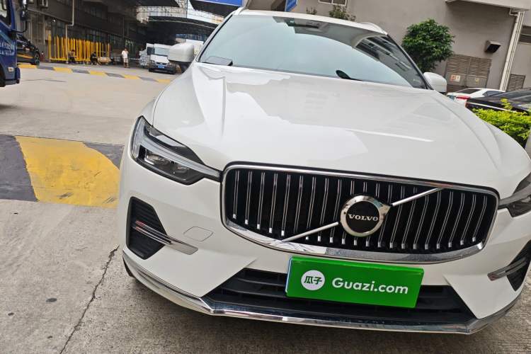 Used Volvo XC60 2023 B5 4x4 Smart Luxury Edition
