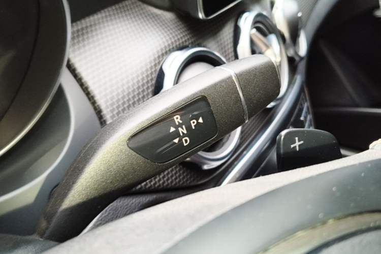 Used Mercedes-Benz GLA 2018 GLA 200 Fashion Model Gear Lever