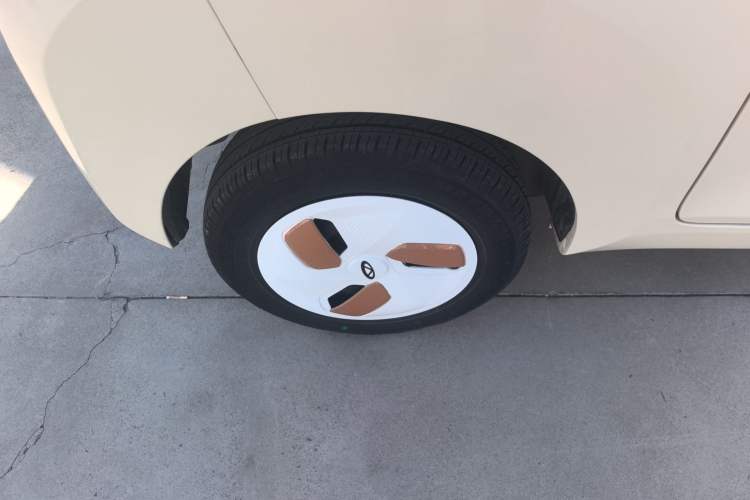 Used Chery QQ Ice Cream 2023 170km Milkshake – Lithium Iron Phosphate Right Rear Wheel Hub