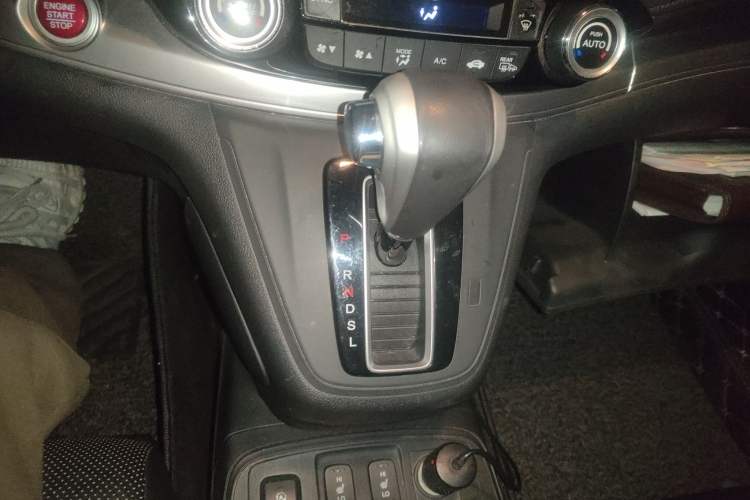 Used Honda CR-V 2015 2.4L four-wheel drive luxury version
