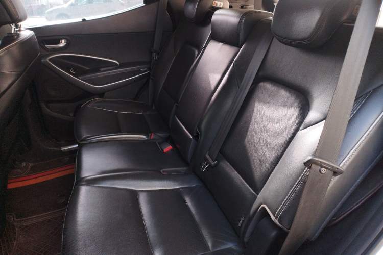 Used Hyundai Santa Fe 2017 2.0T Automatic All-Wheel Drive Smart 7-Seater