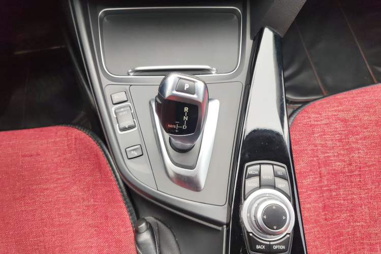 Used BMW 3 Series 2016 320Li Fashion Model
