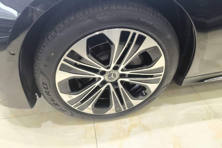 Used Mercedes-Benz E-Class 2024 E 300 L Fashion Sport Model
