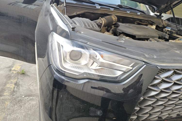 Used Great Wall Poer 2021 2.0T Commercial Version Automatic Diesel Two-Wheel Drive Elite Trim with Long Bed – GW4D20M Right Front Headlight