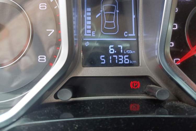 Used Zotye Domy X5 2017 Platinum Edition 1.5T Manual Luxury Model Odometer Close Up