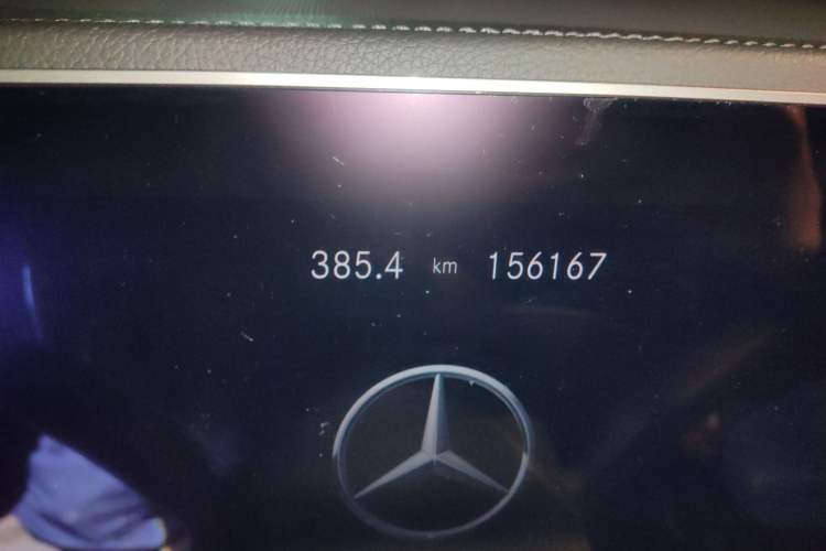 Used Mercedes-Benz GLE 2020 Facelifted GLE 450 4MATIC Stylish Edition Odometer Close Up