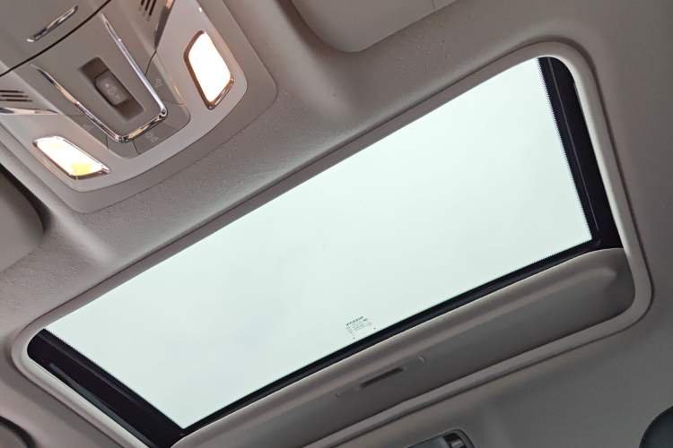 Used Nissan Sylphy 2021 Classic 1.6XL CVT Luxury Edition Headliner