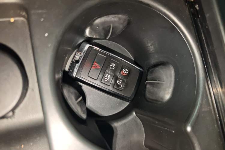 Used Jaguar XEL 2020 2.0T 200PS R-DYNAMIC Youth Sports Edition
