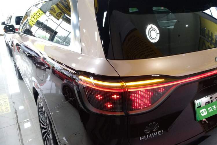 Used Hima AITO M9 2025 Extended-Range Ultra Version 52 kWh 6-Seater