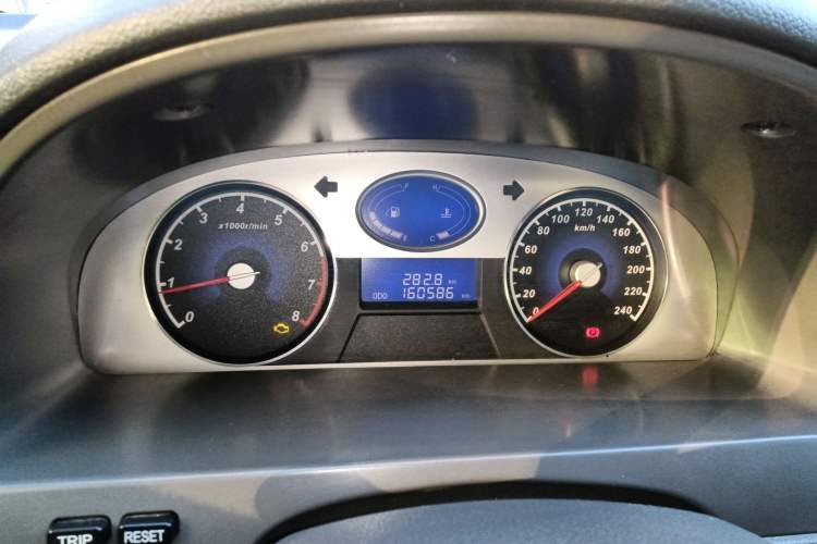 Used Geely Auto Classic Emgrand 2013 Sedan 1.8L Manual Elite CNG Model
