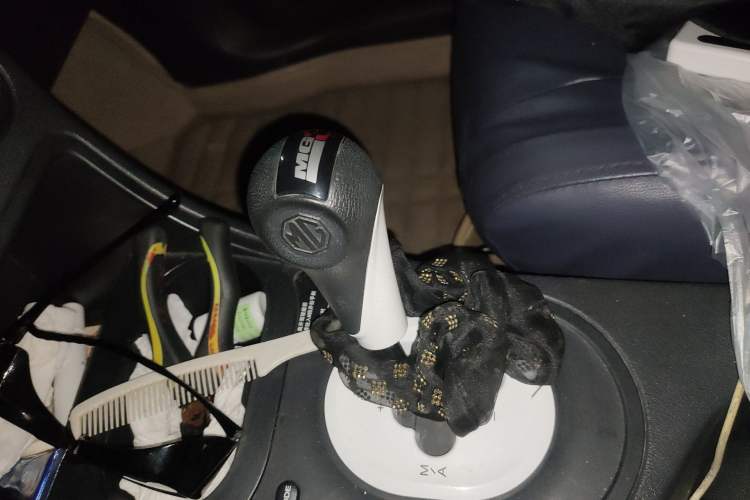 Used MG 3 2011 1.5L AMT Elite Edition Gear Lever