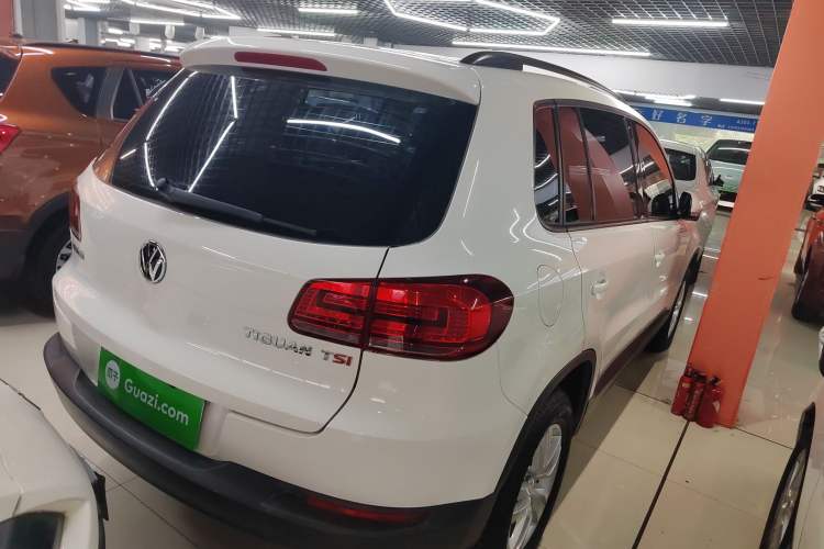 Used Volkswagen Tiguan 2015 1.8TSI Manual Two-Wheel Drive Fashion Edition Rear Right 45 Deg