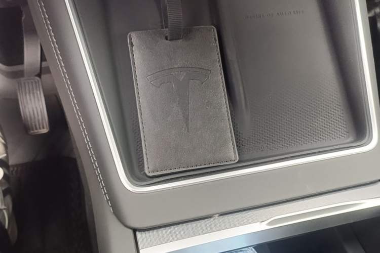 Used Tesla Model Y 2025 Rear-Wheel-Drive Version Vehicle Key