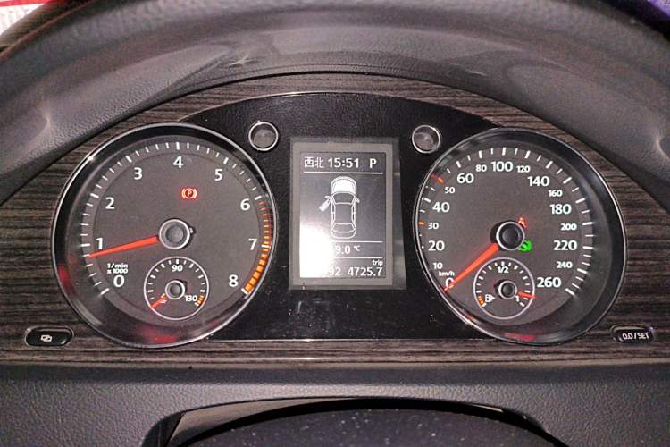 Used Volkswagen Magotan 2012 Facelift 1.8TSI Prestige Model Instrument Cluster