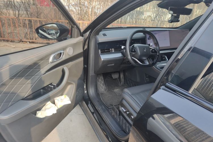 Used NETA L 2024 Extended-Range 310 Flash-Charge Red Edition
