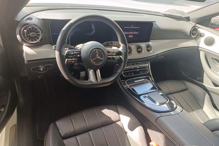 Used Mercedes-Benz E-Class 2021 E 260 Coupe Interior 2