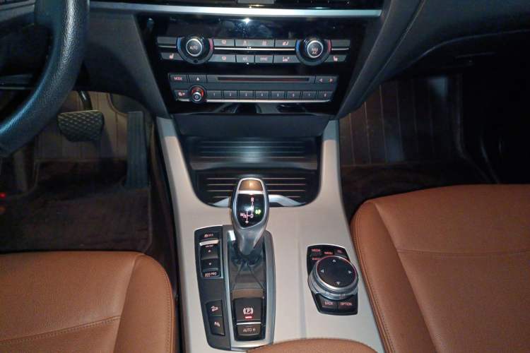 Used BMW X3 2016 xDrive28i Middle East
