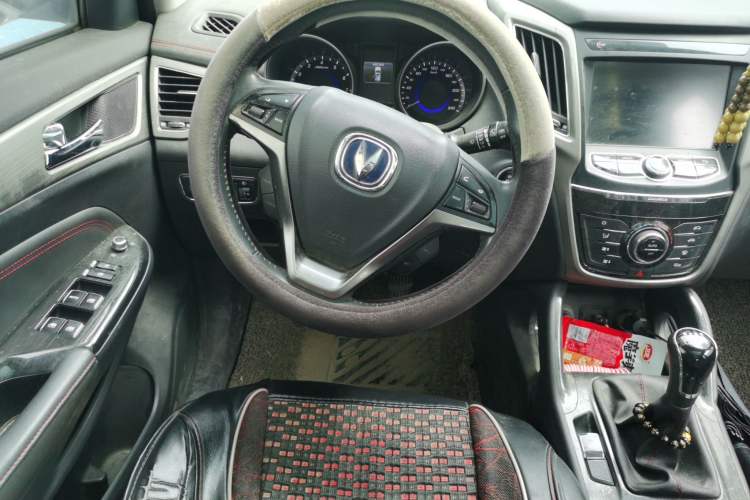 Used CHANGAN CS75 2017 Shangku Edition 1.5T Manual ZhiXiang Model
