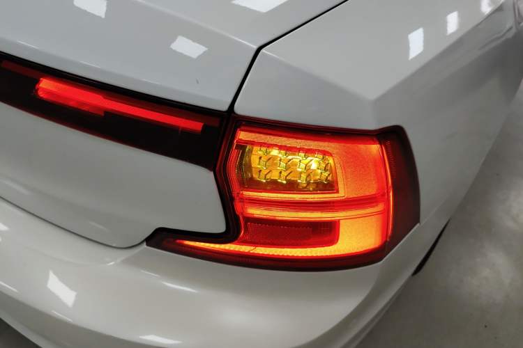 Used Volvo S90 2018 T4 Zhiyuan Edition
