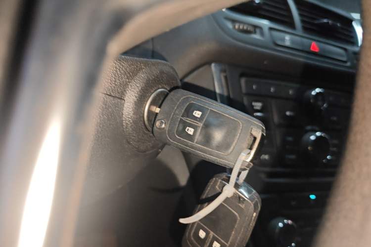 Used Buick Encore 2015 1.4T Manual Two-Wheel Drive Urban Advanced Model
