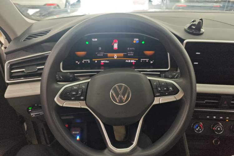 Used Volkswagen Tiguan L 2022 330TSI Automatic Two-Wheel Drive Comfort Edition Steering Wheel