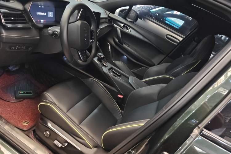 Used Lynk & Co 06 2023 Remix 1.5T Hero
