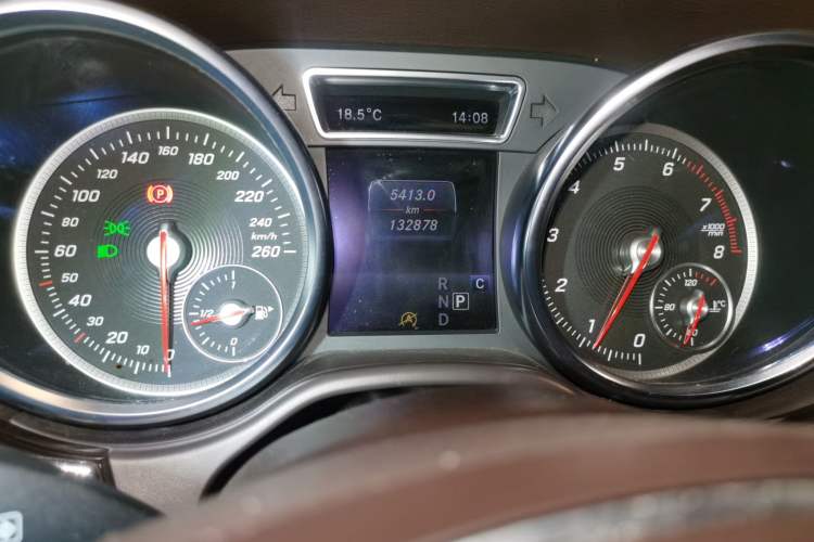 Used Mercedes-Benz GLS 2018 GLS 400 4MATIC Dynamic Model Odometer Close Up