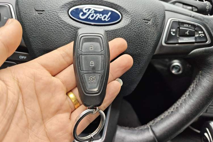 Used Ford Kuga 2018 Facelifted EcoBoost 180 Two-Wheel Drive Luxury Wing Edition Vehicle Key