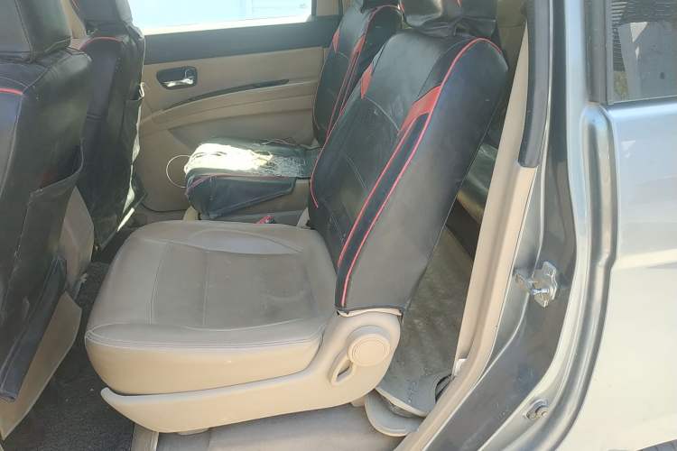 Used Wuling Hongguang 2014 1.5L S Luxury Model Left Rear Seat