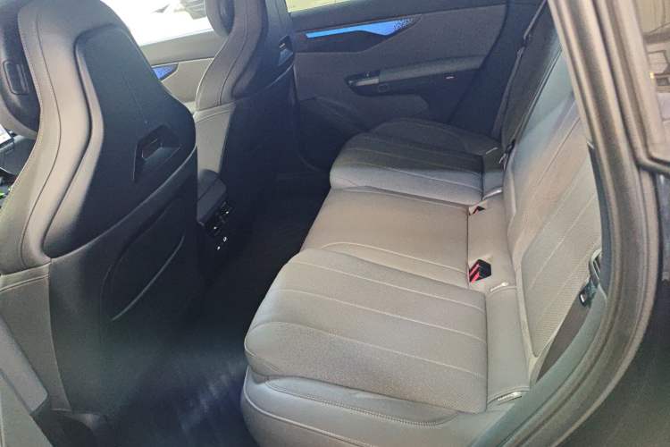 Used Lynk & Co 07 2024 EM-P 126 Long-Range Ultra