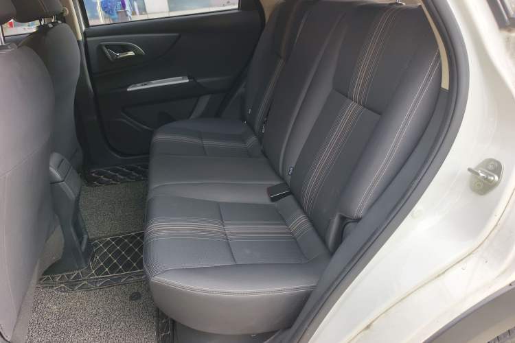 Used Dongfeng Aeolus AX3 2016 1.5L Automatic Shangkue Model
