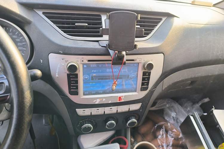 Used FAW Senya S80 2013 1.5L Manual 5-Seat Urban Fashion Edition
