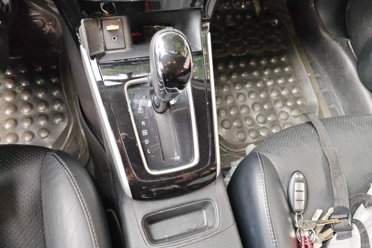 Used Nissan Sylphy 2016 1.6XV CVT Smart Enjoyment Version Gear Lever
