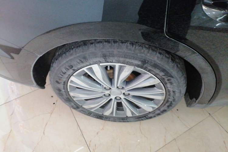 Used Hongqi E-QM5 2022 431 km Charge & Enjoy Edition
