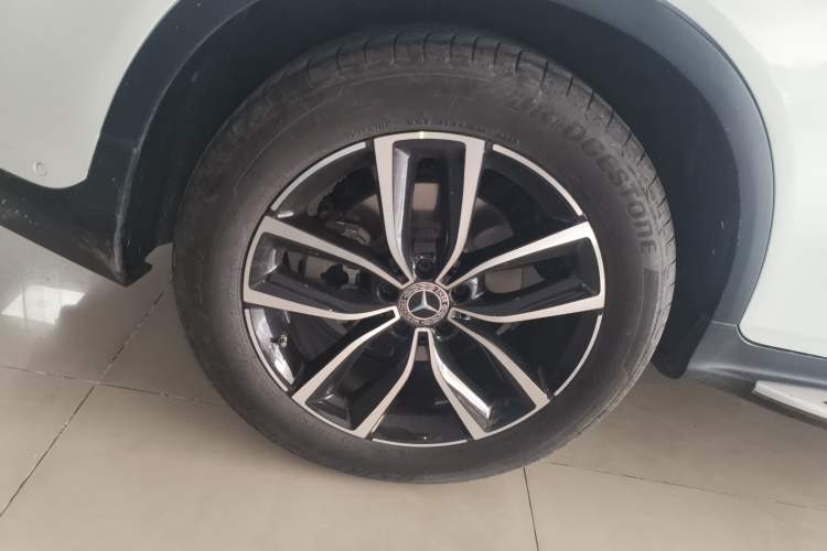 Used Mercedes-Benz GLC 2020 Facelift GLC 300 L 4MATIC Dynamic Edition