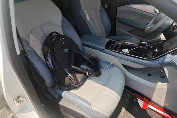 Used Rising ER6 2020 620 km Smart Edition
