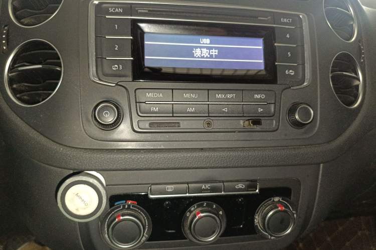 Used Volkswagen Tiguan 2016 280TSI Automatic Two-Wheel-Drive Silk Road Style Edition