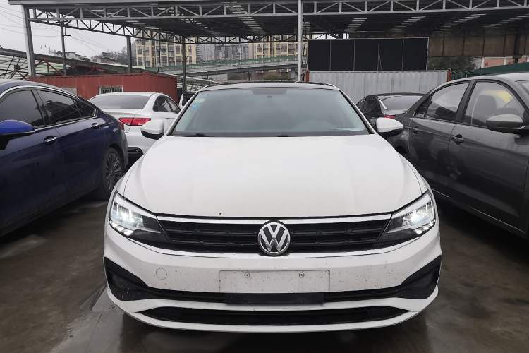 Used Volkswagen Lamando 2019 230TSI DSG Fashion Edition China V Standard
