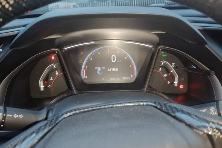 Used Honda Civic 2021 HATCHBACK 220TURBO CVT Trendy Cool Edition