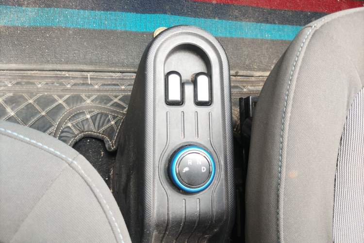 Used Wuling Hongguang MINIEV 2020 Zizai Version Lithium-NMC Gear Lever