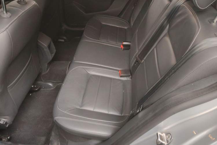 Used Volkswagen Lavida 2015 1.6L Manual Comfort Edition Left Rear Seat