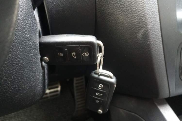 Used Volkswagen Sagitar 2013 2.0 TSI GLI Vehicle Key