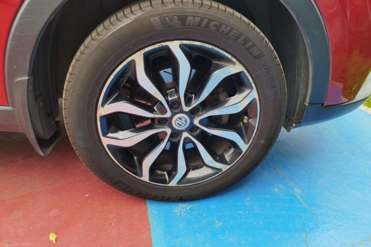 Used MG GS 2017 20T Manual Luxury Edition Right Front Wheel Hub