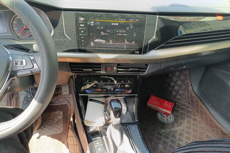 Used Volkswagen Passat 2021 330TSI Elite Edition Audio And AC Panel