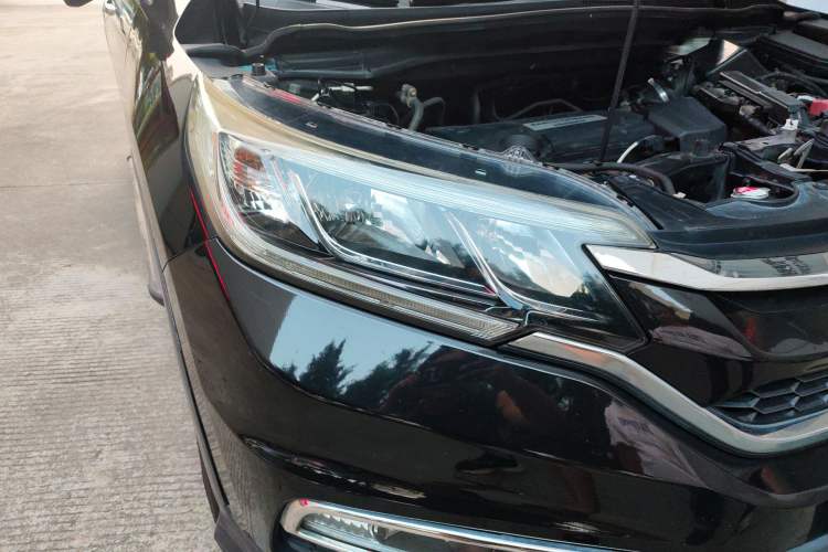 Used Honda CR-V 2015 2.4L two-wheel drive luxury version Right Front Headlight