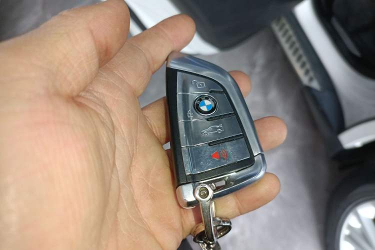 Used BMW X5 2017 xDrive28i
